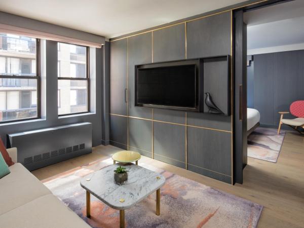 The Time New York, part of JdV by Hyatt : photo 5 de la chambre suite 1 chambre deluxe lit king-size