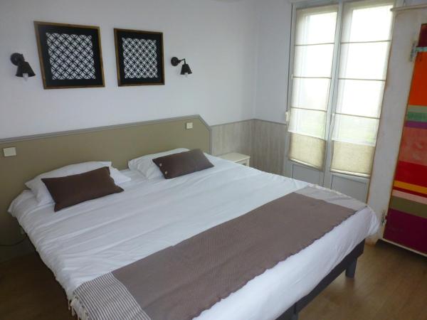 Hotel La Licorne : photo 5 de la chambre chambre double
