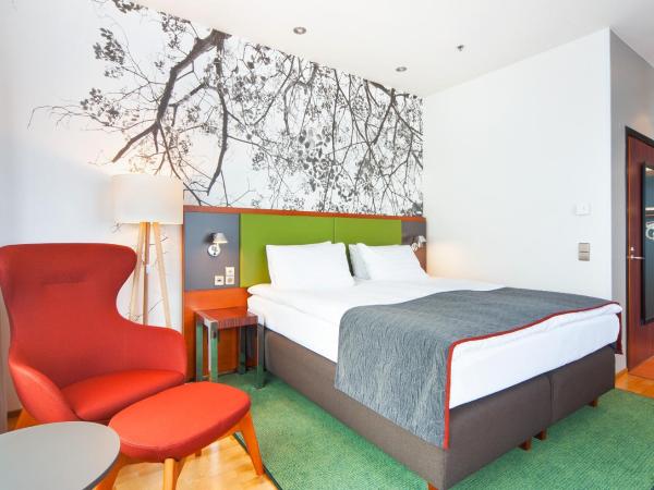 Holiday Inn Helsinki City Centre, an IHG Hotel : photo 3 de la chambre hébergement premium lit king-size 