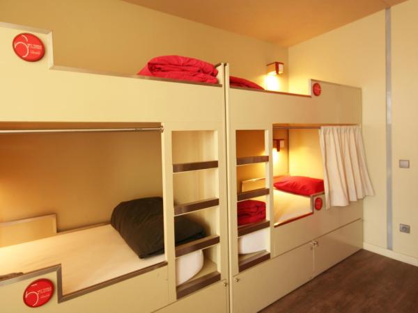 PILOT Design Hostel & Bar : photo 2 de la chambre lit dans dortoir 6 lits