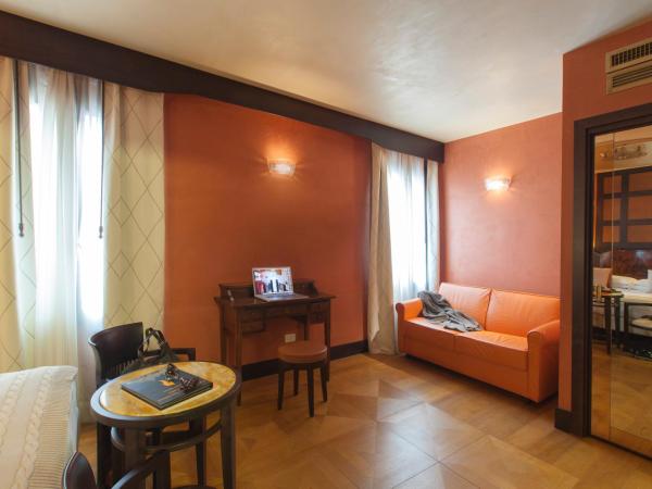 Hotel Saturnia & International : photo 7 de la chambre chambre triple classique