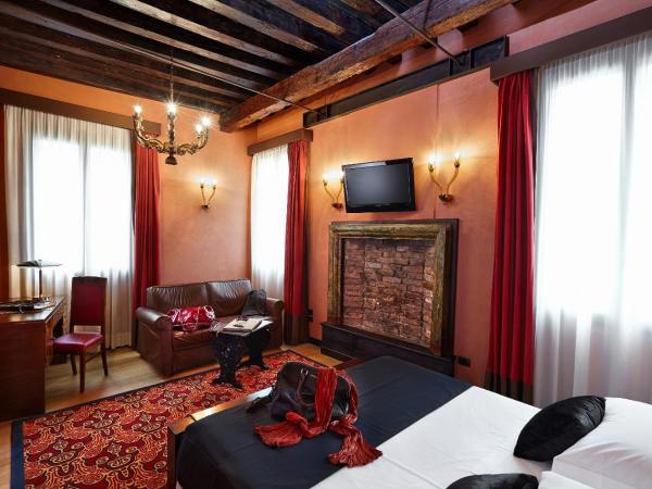 Hotel Saturnia & International : photo 4 de la chambre chambre triple classique
