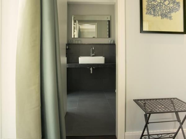 Hotel im Hof : photo 10 de la chambre chambre double avec balcon ou terrasse