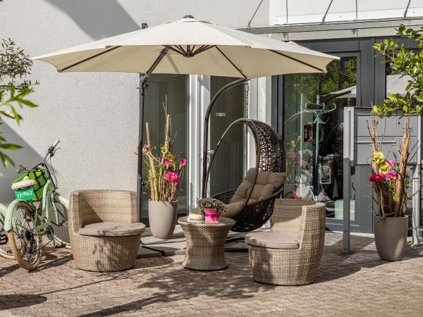 B&B Villa Verde : photo 4 de la chambre chambre double avec canapé-lit