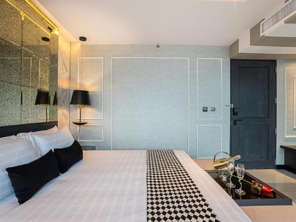 Mera Mare Pattaya : photo 3 de la chambre chambre lit king-size de luxe premier