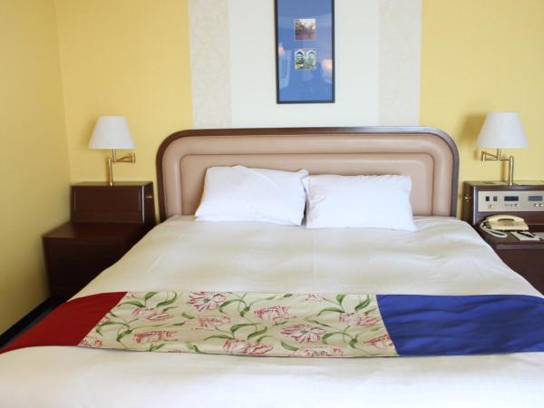 Kobe Portopia Hotel : photo 1 de la chambre chambre lit queen-size deluxe avec balcon - aile sud - non-fumeurs