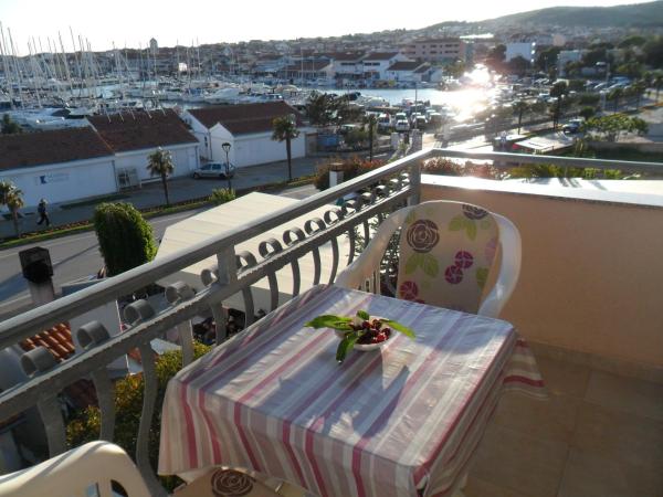 Apartments & Room Marina View : photo 2 de la chambre appartement 2 chambres