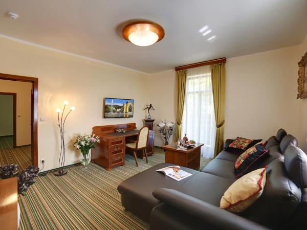 Parkhotel Forest : photo 2 de la chambre suite avec balcon