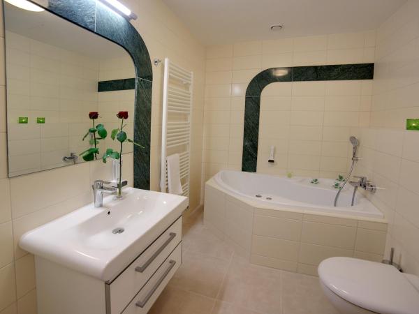 Parkhotel Forest : photo 5 de la chambre suite avec balcon