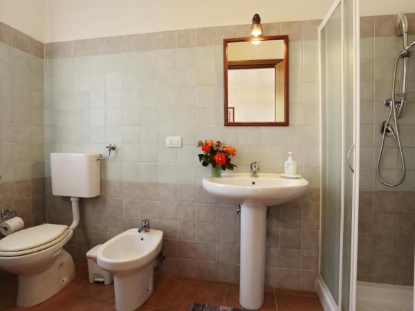 Bed and breakfast Le Camelie : photo 1 de la chambre chambre double avec balcon