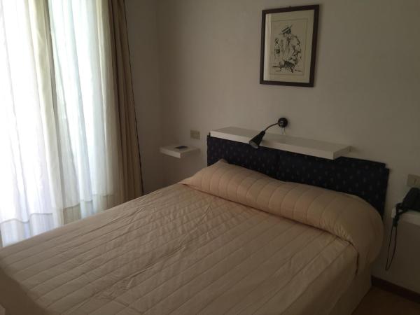 Hotel Marlisa Pier : photo 1 de la chambre chambre double avec terrasse