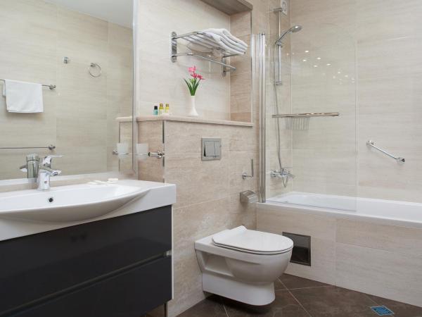 Guesthouse Aroma : photo 5 de la chambre chambre double confort avec balcon