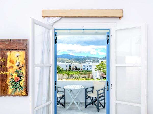 Fragias Studios & Apartments : photo 8 de la chambre appartement familial 1 chambre avec balcon privé