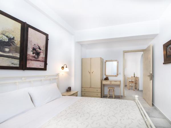 Fragias Studios & Apartments : photo 1 de la chambre appartement 1 chambre avec balcon privé