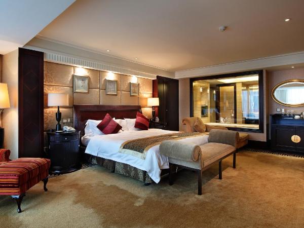 Royal Mediterranean Hotel : photo 2 de la chambre chambre lit king-size exécutive