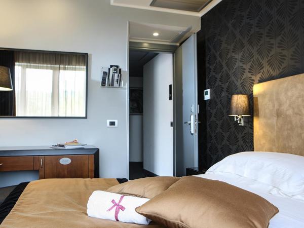 Best Western JFK Hotel : photo 6 de la chambre chambre standard lit queen-size