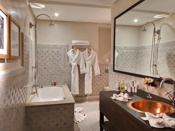 Palais de l'O - Maison d'hôtes : photo 3 de la chambre suite prestige unik