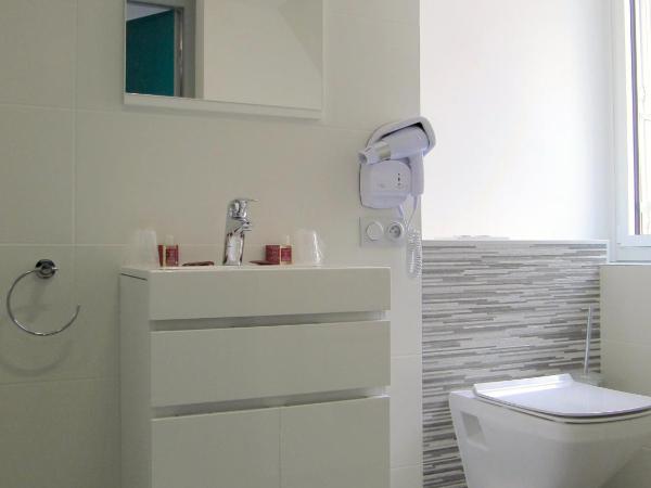 Hôtel de la Grotte : photo 9 de la chambre chambre double confort