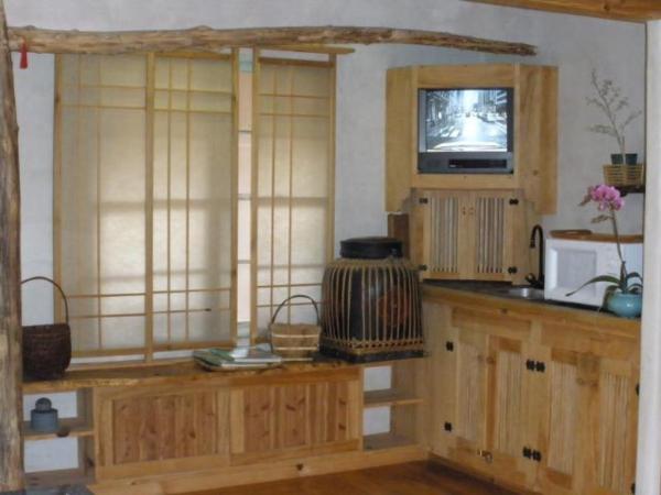 Les Artistes Inn : photo 2 de la chambre chambre lit king-size - vue sur jardin