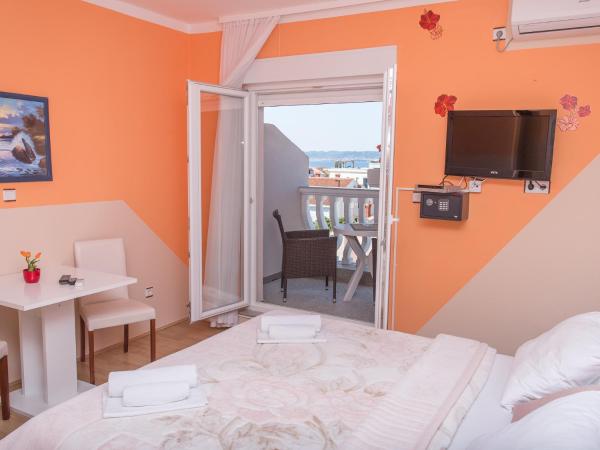 Villa Valentina : photo 8 de la chambre studio avec balcon et vue sur la mer