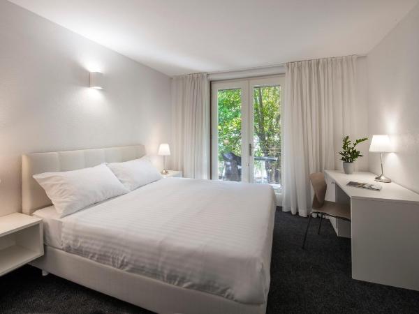 Bed and Breakfast Saint Alliance : photo 2 de la chambre chambre double avec balcon