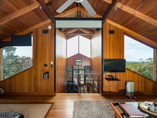 The Oasis Apartments and Treetop Houses : photo 3 de la chambre maison 2 chambres avec bain à remous - cime des arbres (loriquet)