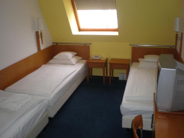 Hotel Veritas : photo 2 de la chambre chambre triple