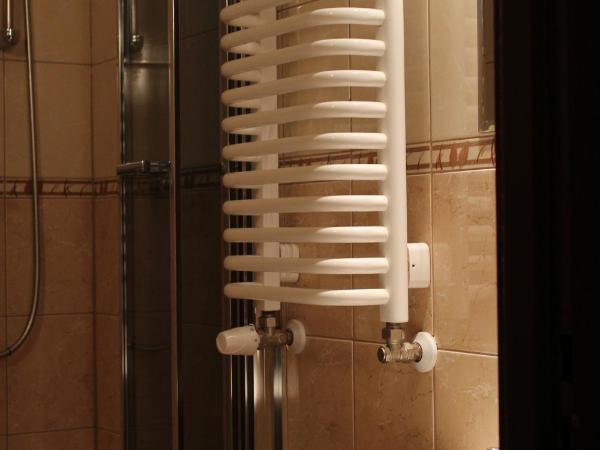 Station Aparthotel : photo 4 de la chambre chambre simple avec salle de bains commune