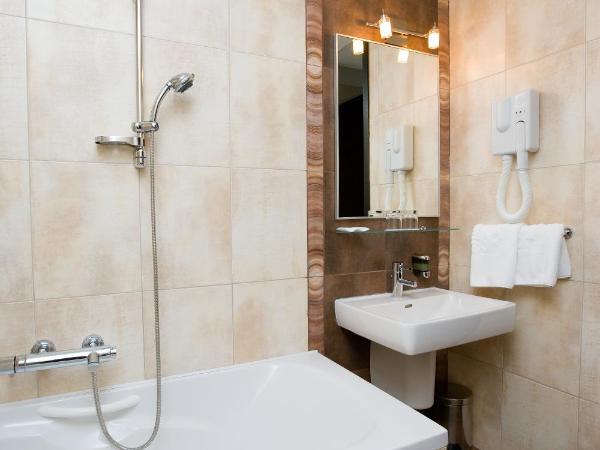 Hotel Laguna Zagreb : photo 4 de la chambre suite familiale standard