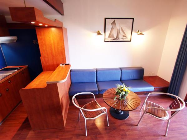 Residence Castell'Verde : photo 4 de la chambre appartement (2 adultes + 3 enfants) (s)