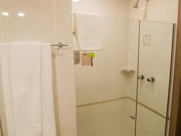 SJ Royal - San Juan Curitiba : photo 4 de la chambre chambre double de luxe