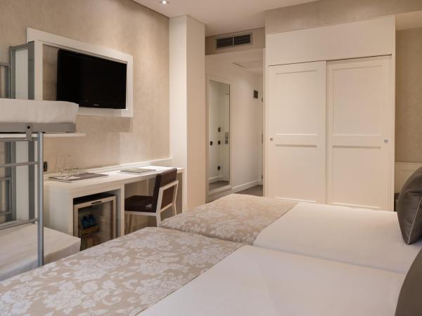 Catalonia Puerta del Sol : photo 5 de la chambre chambre familiale (2 adultes et 2 enfants)