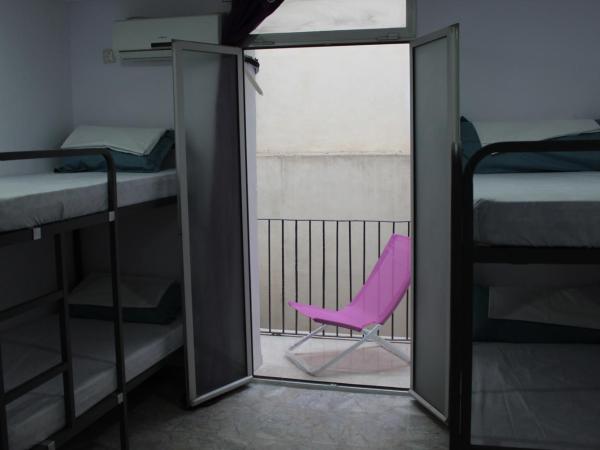 Hostal Mayor : photo 5 de la chambre chambre familiale avec salle de bains privative