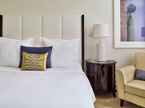 Four Seasons Hotel Gresham Palace Budapest : photo 3 de la chambre chambre supérieure - 1 lit king-size