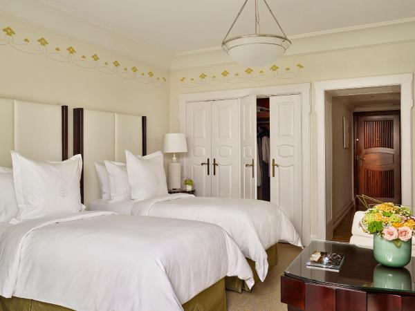 Four Seasons Hotel Gresham Palace Budapest : photo 2 de la chambre chambre supérieure avec 2 lits jumeaux