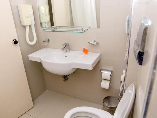 Hotel Riviera : photo 5 de la chambre chambre standard - vue sur mer