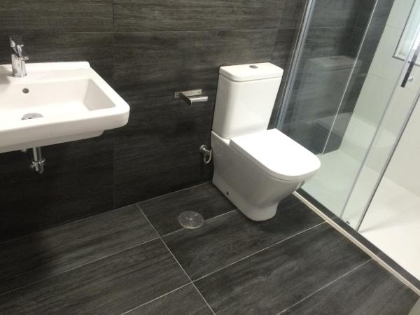 Hostal Boutique BBB Auto check in : photo 7 de la chambre chambre double avec lit d'appoint