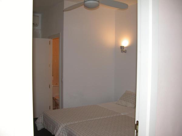 Hostal Goyal Pizarro : photo 3 de la chambre chambre double standard