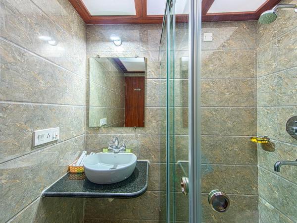 Treebo Globe International : photo 10 de la chambre chambre double ou lits jumeaux standard