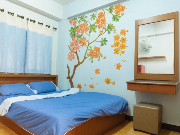 Chiangmai Tree Hostel : photo 1 de la chambre chambre double standard avec ventilateur