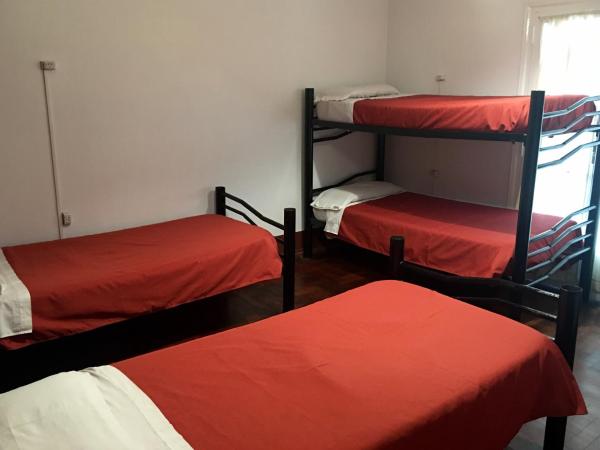 Hostel Lagares : photo 1 de la chambre chambre triple