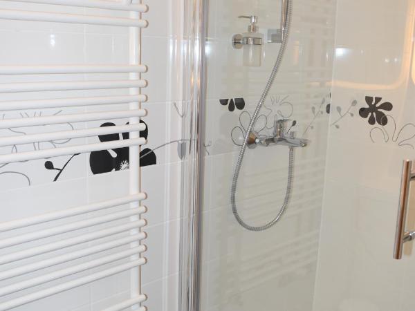 B&B Cool Centre Zagreb : photo 3 de la chambre chambre double standard