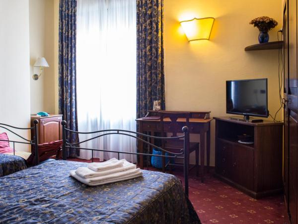 Hotel Parco Fiera : photo 1 de la chambre chambre triple