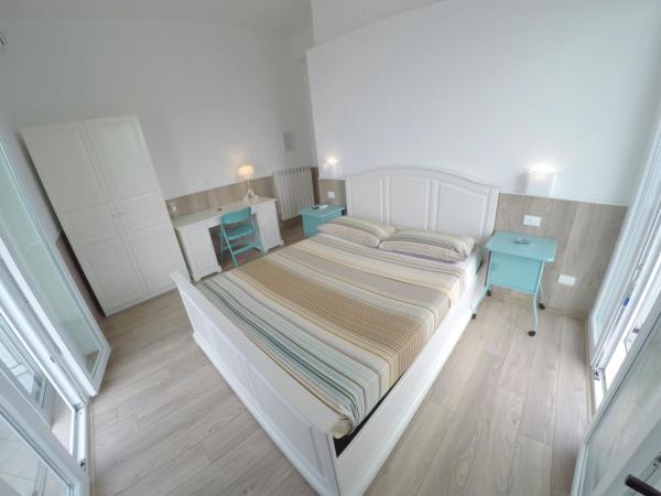 B&B Tramonto Sul Mare : photo 1 de la chambre chambre double