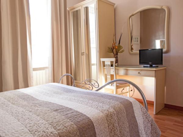 Hotel Adriano : photo 2 de la chambre chambre double