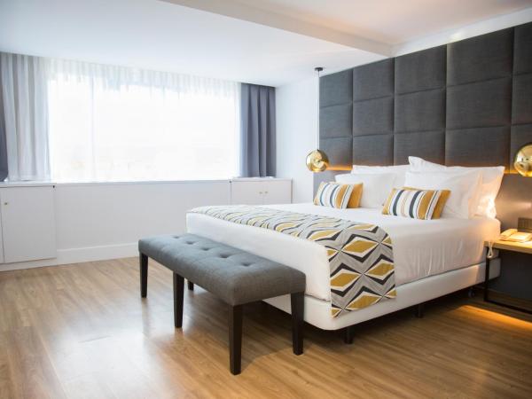 Hotel Tres Reyes Pamplona : photo 3 de la chambre chambre familiale (2 adultes et 2 enfants)