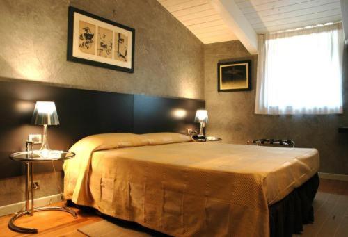 Century Hotel : photo 4 de la chambre single room with french bed