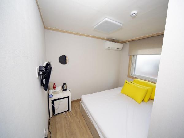 24 Guesthouse KyungHee University : photo 2 de la chambre chambre double