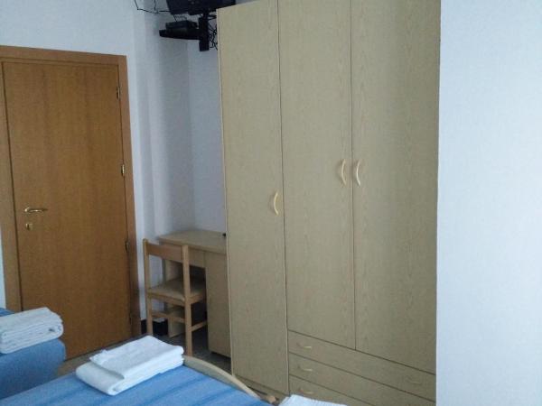 Hotel Ronconi : photo 8 de la chambre chambre triple