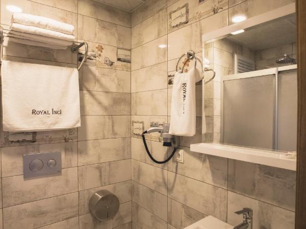 Royal İnci Hotel : photo 6 de la chambre chambre deluxe double ou lits jumeaux